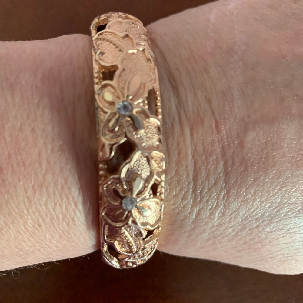 Rose Gold Tone, Clamper Clasp Bracelet, EUC